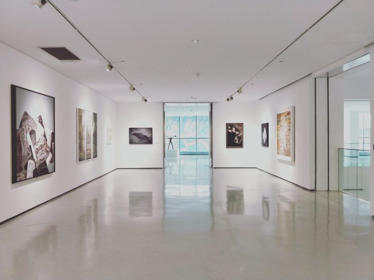 Çağdaş sanat galerisi