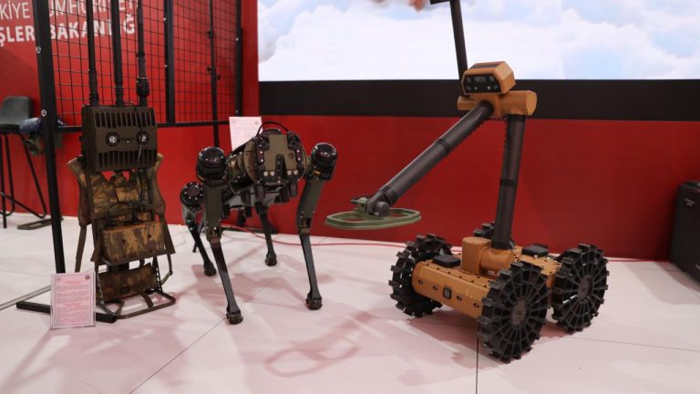 Jandarmanın yerli robotları TEKNOFEST Güneydoğu’da görücüye çıktı
